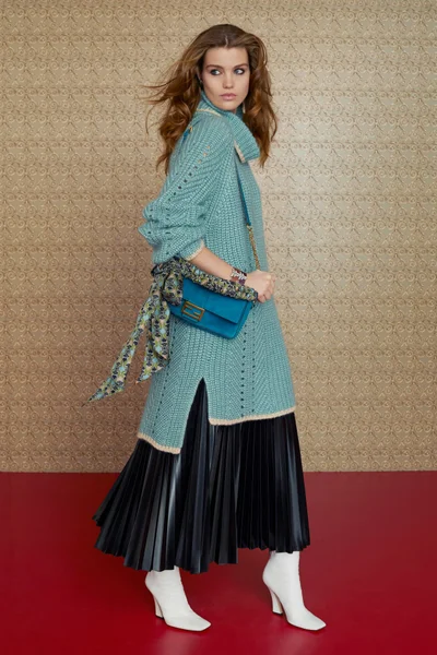 Look 25